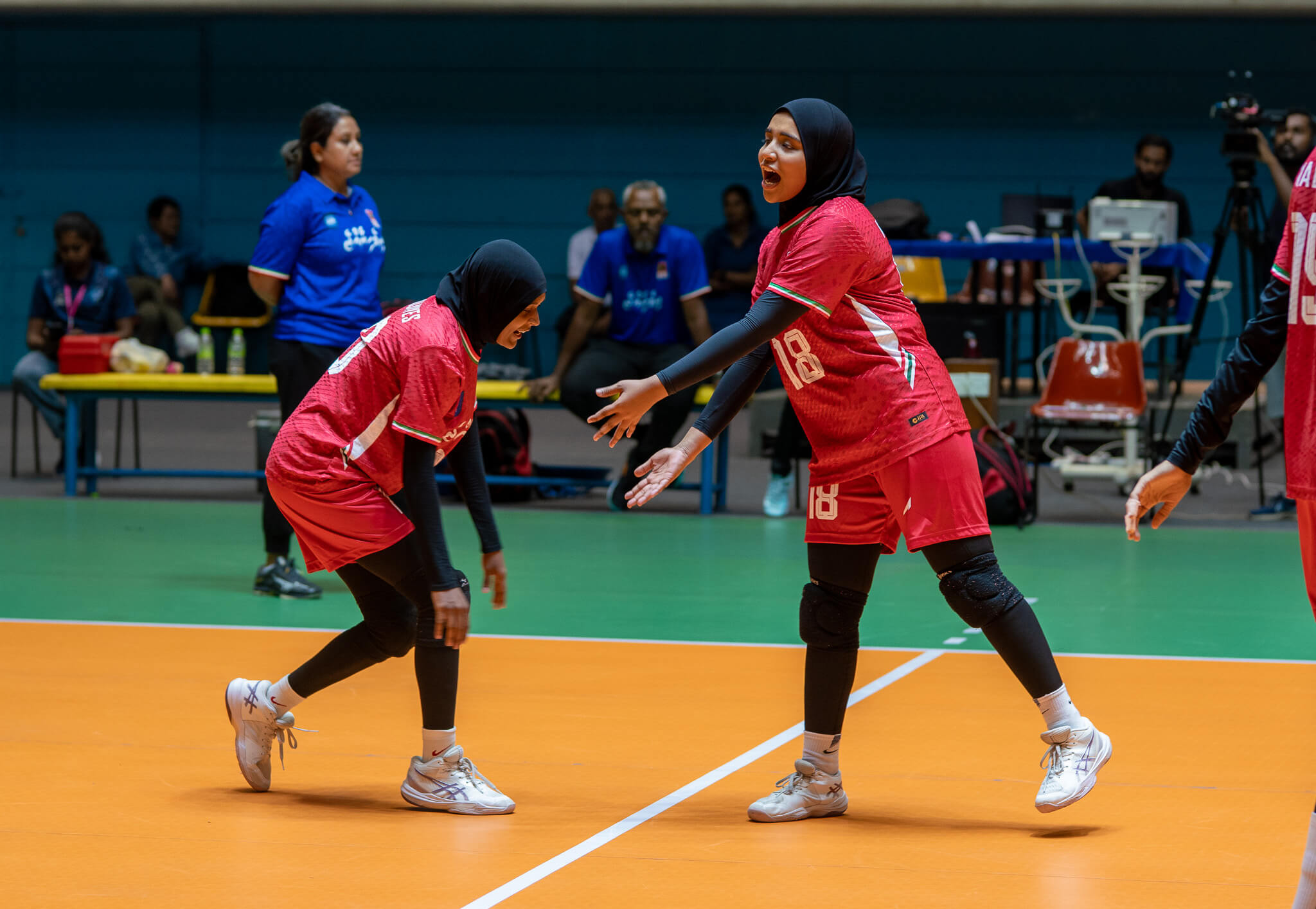 Kyrgyzstan VS Maldives Photo 10